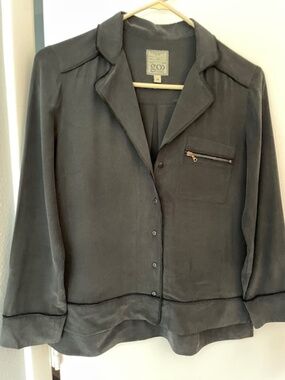 Go by GoSilk XS Black Washable Silk Hi Low Shirt Zip Pocket